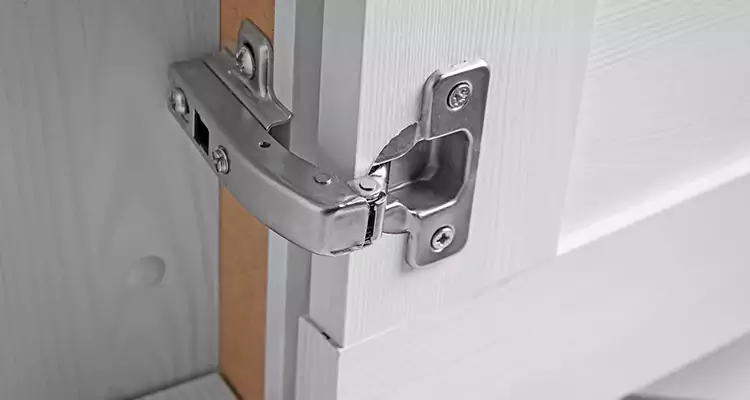 Shower Door Hinge Replacement in Oviedo, FL