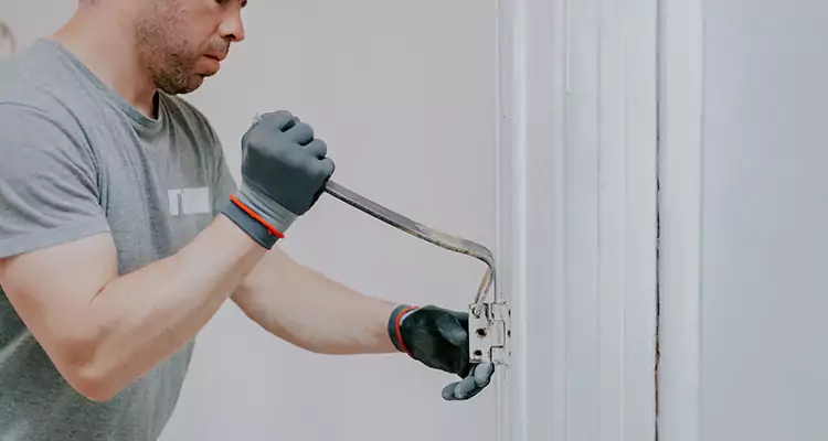 Cracked Door Jamb Repair in Oviedo, FL
