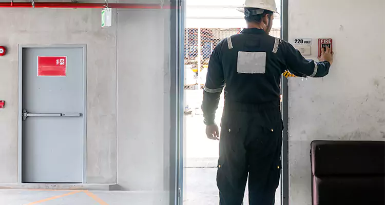 Emergency Fire Exit Door Repair in Oviedo, FL