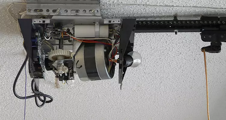 Emergency Garage Door Opener Repair in Oviedo, FL