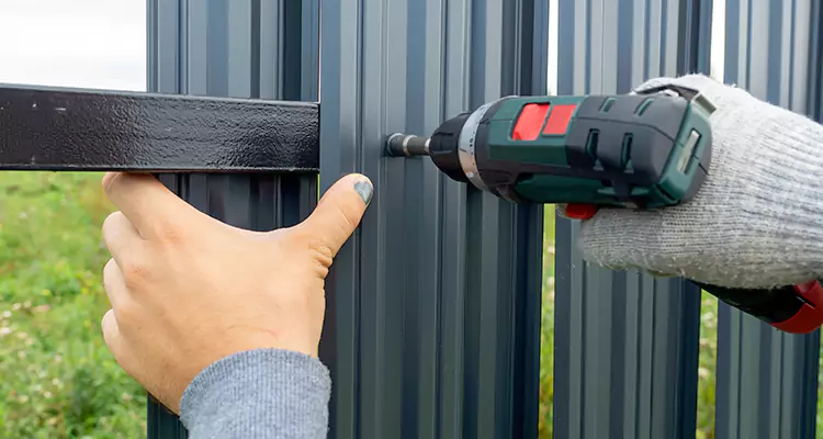 Metal Gate Repair in Oviedo, FL