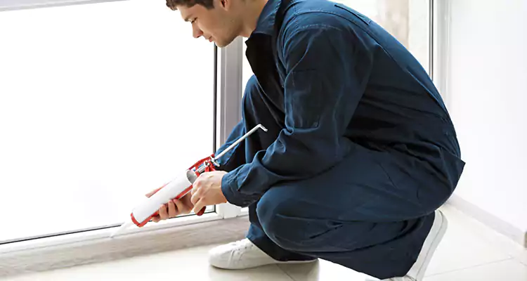 Window Glass Caulk Repair in Oviedo, FL
