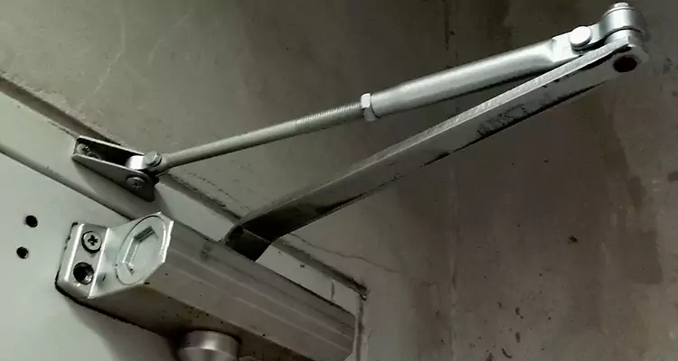 Door Closer Parallel Arm Installation in Oviedo, FL