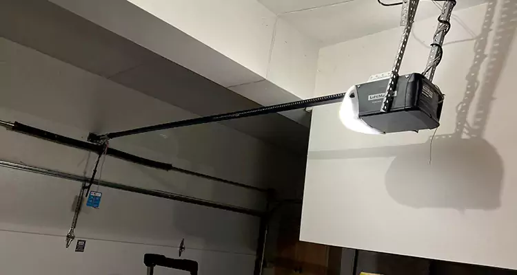 Linear Garage Door Opener Repair in Oviedo, FL