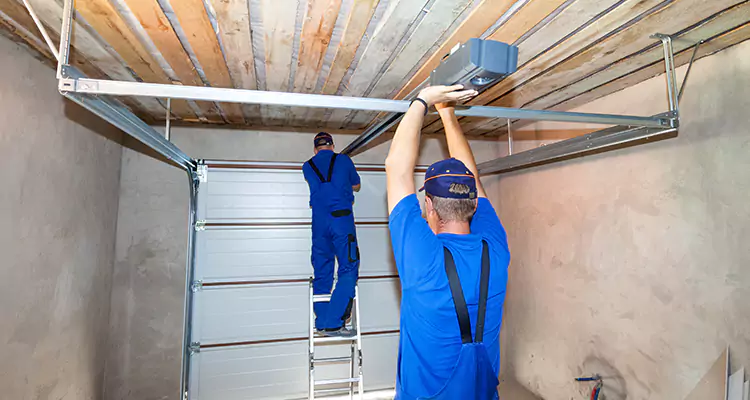 Garage Door Opener Technician in Oviedo, FL