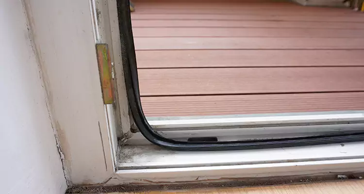 Repair Patio Doors Leaking at Bottom in Oviedo, FL