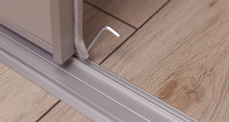 Squeaky Sliding Door Repair in Oviedo, FL