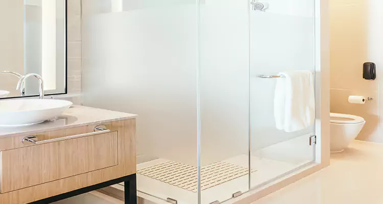 Expert Shower Door Fix and Repair in Oviedo, FL