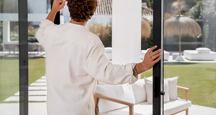 Fix Backyard Sliding Door Hard To Operate in Oviedo, FL
