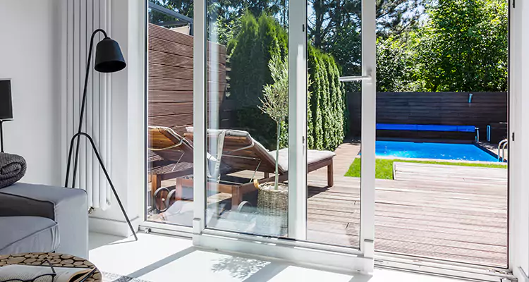 Fixing A Sliding Screen Door Roller in Oviedo, FL