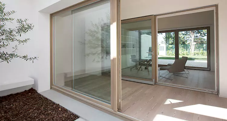 Sliding Screen Door Bottom Track Replacement in Oviedo, FL